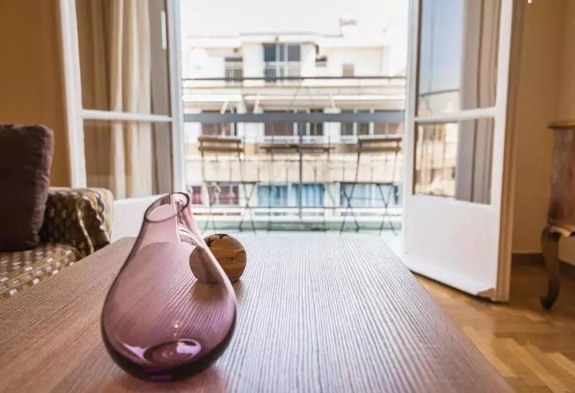Cozy Central Apartment