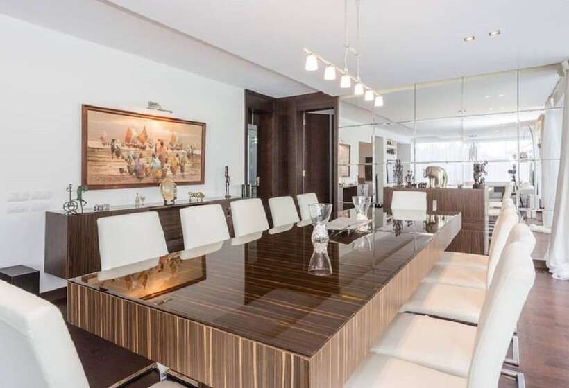 The Lake Villa Mountains & Sea View