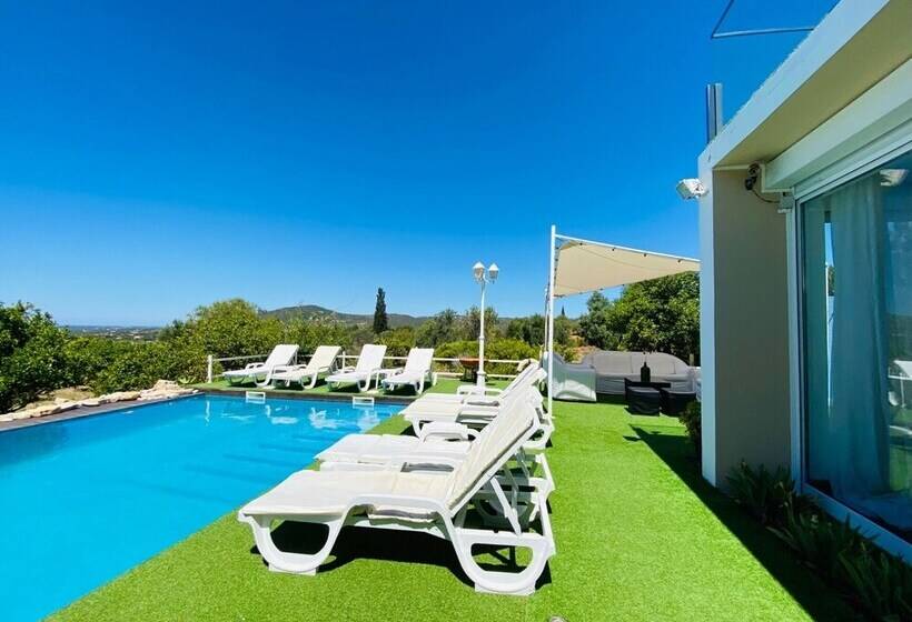 The Lake Villa Mountains & Sea View