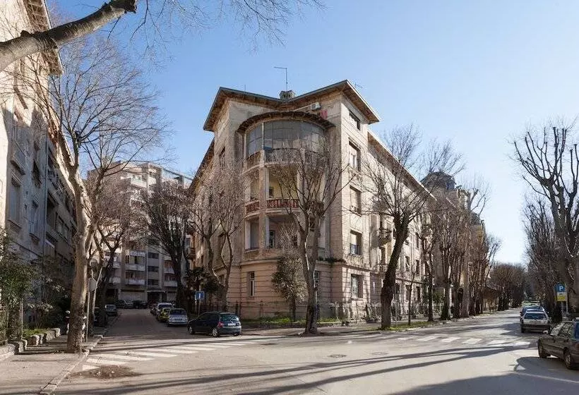 Villa Muenz Luxurious Residence