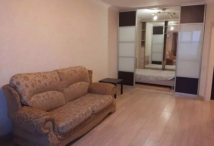 Apartment On Pervomayskiy Prospekt 76 3
