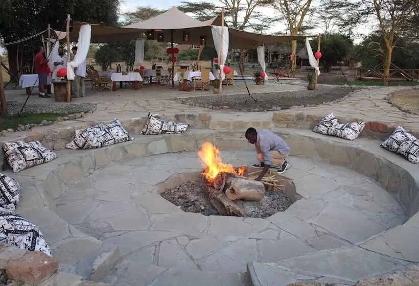 هتل Swara Acacia Lodge