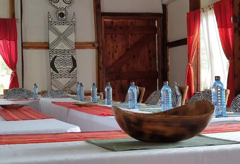 هتل Swara Acacia Lodge