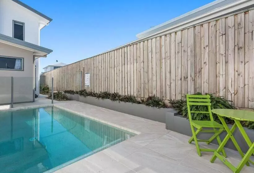 Pebbles At Casuarina Beach With Pool