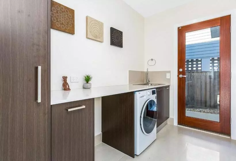 Pebbles At Casuarina Beach With Pool