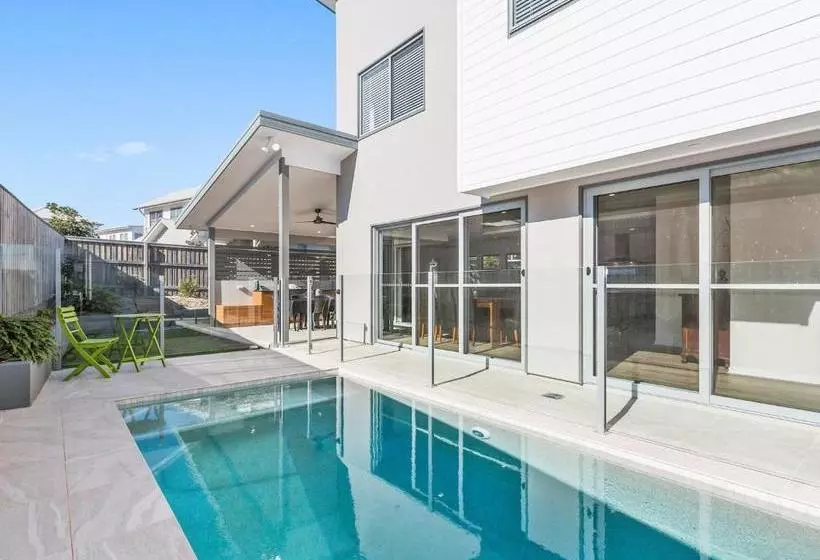 Pebbles At Casuarina Beach With Pool