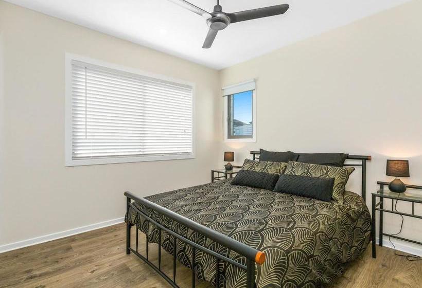 Pebbles At Casuarina Beach With Pool