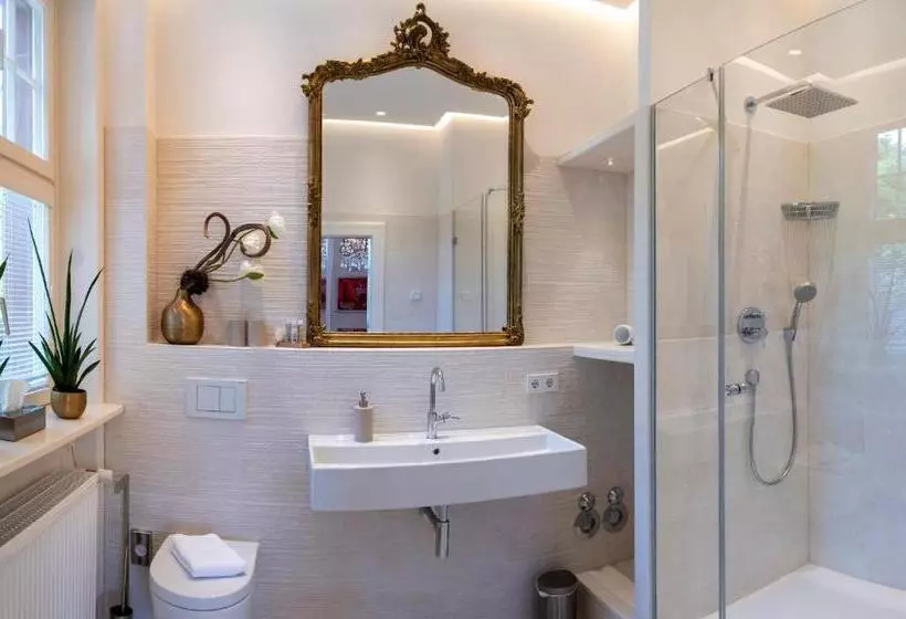 Blumeins   Das Refugium