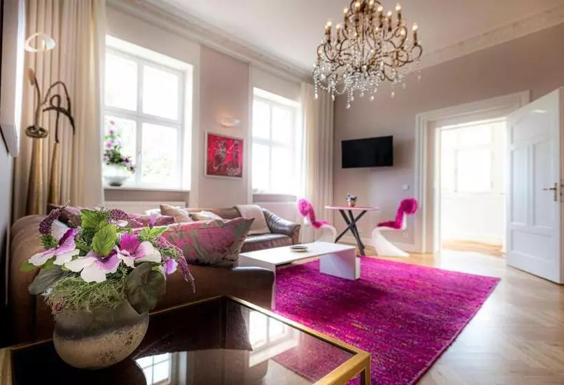 Blumeins   Das Refugium