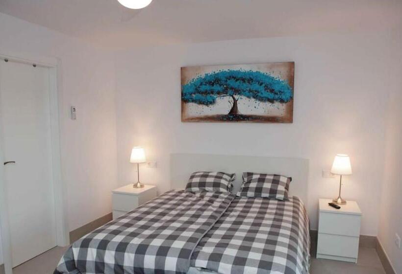 Luxury Villa With Heated Pool For 12 To 14 People