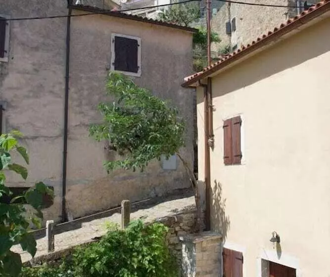 ペンション Houses Of Motovun