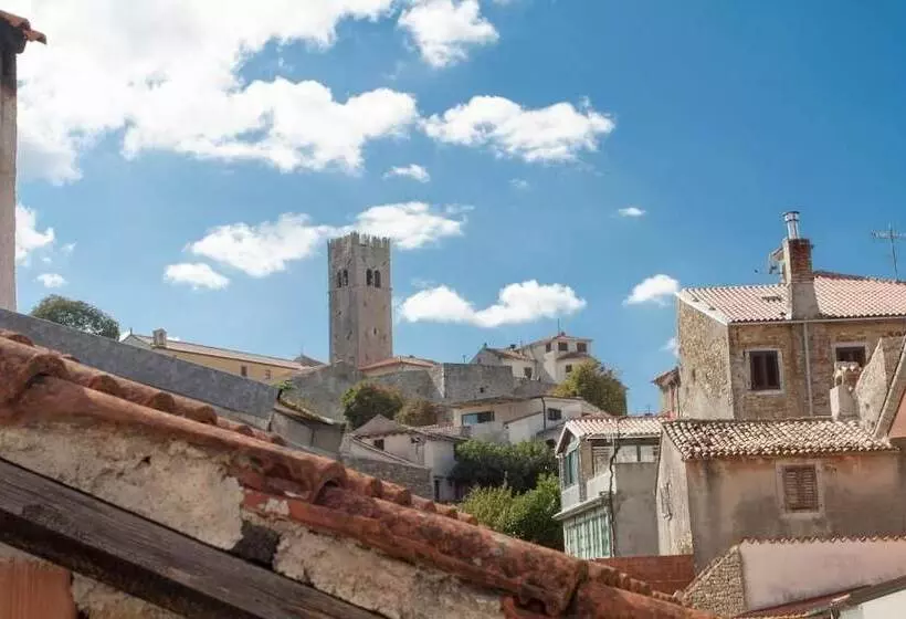 ペンション Houses Of Motovun