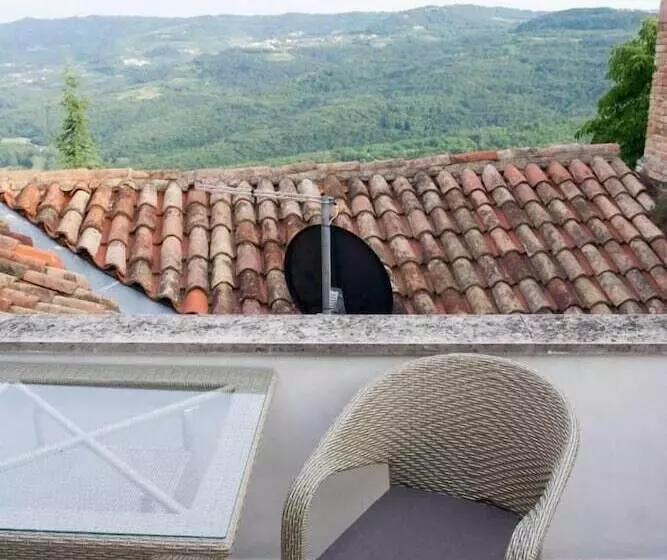 ペンション Houses Of Motovun