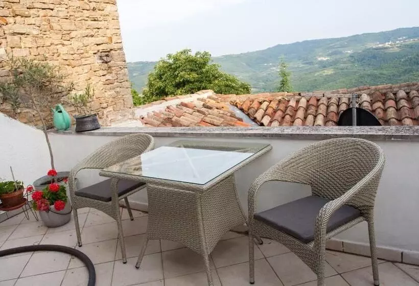 ペンション Houses Of Motovun