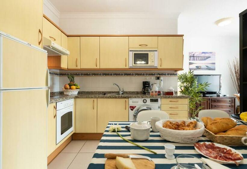 Teresita La Fuente   Puerto De Mogan