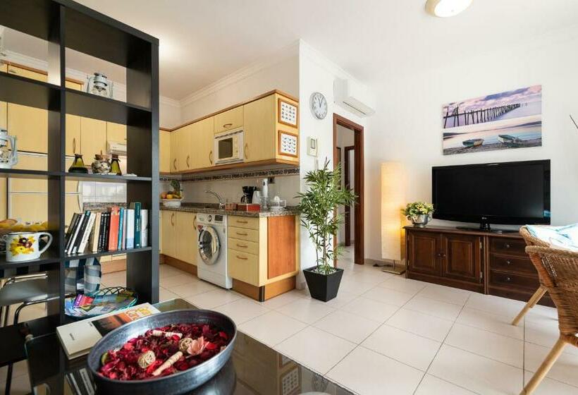 Teresita La Fuente   Puerto De Mogan