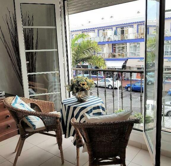 Teresita La Fuente   Puerto De Mogan