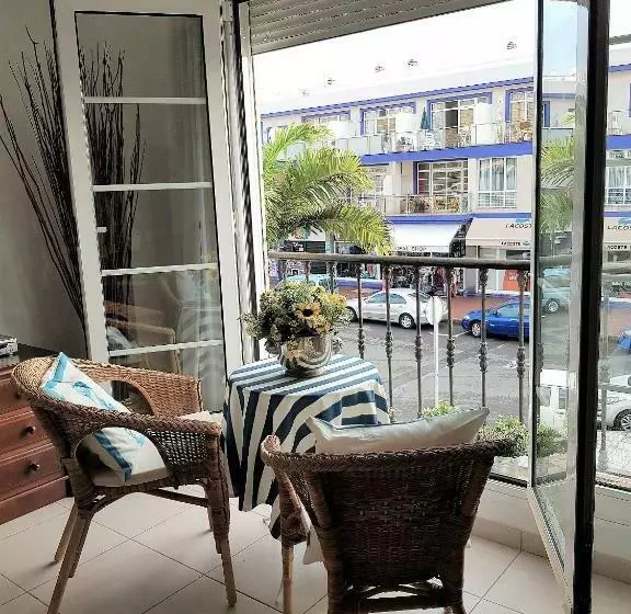 Teresita La Fuente   Puerto De Mogan