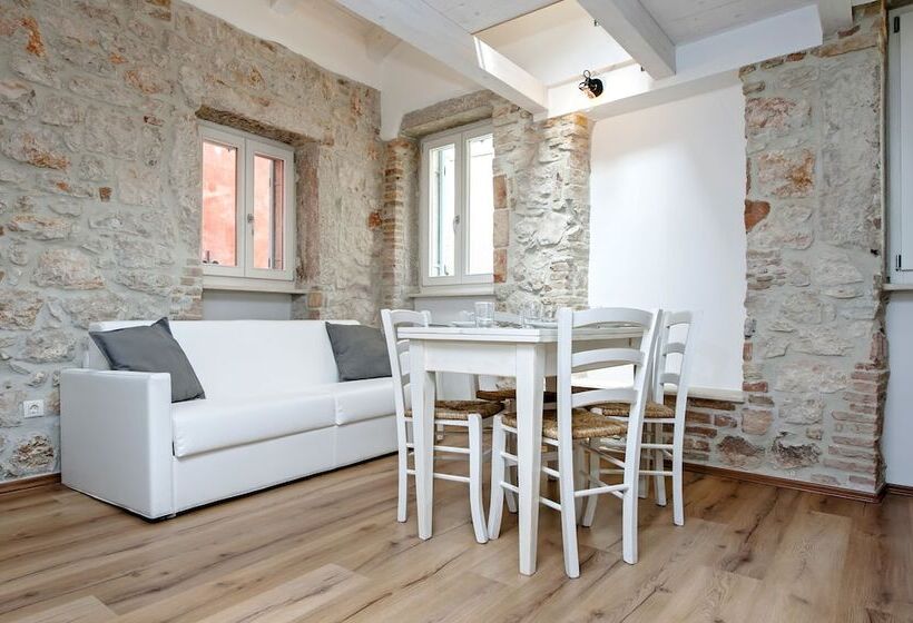 Apartments Casa Roccia Bianca