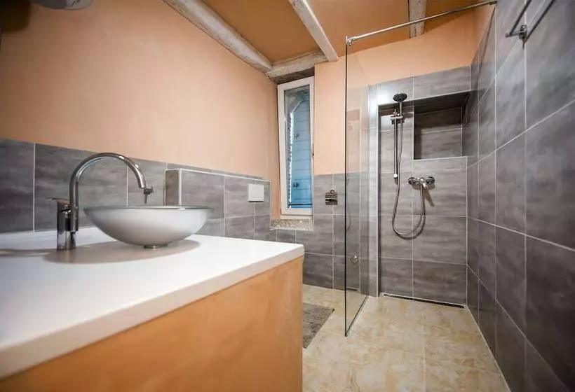 Apartments Casa Roccia Bianca