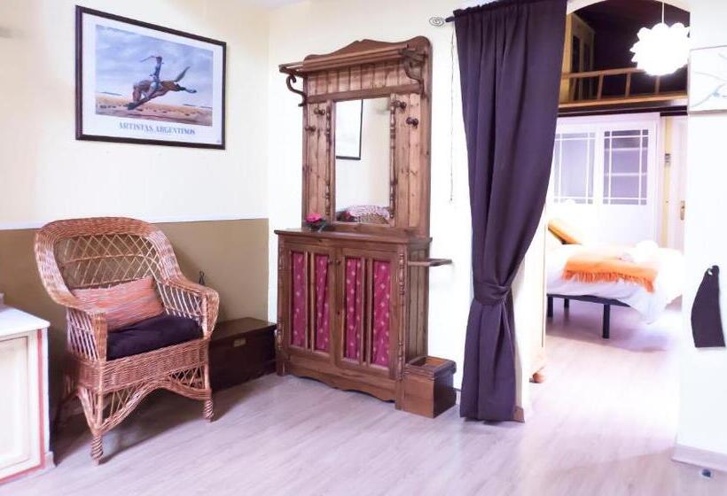 Corral De La O Triana Apartment By Valcambre