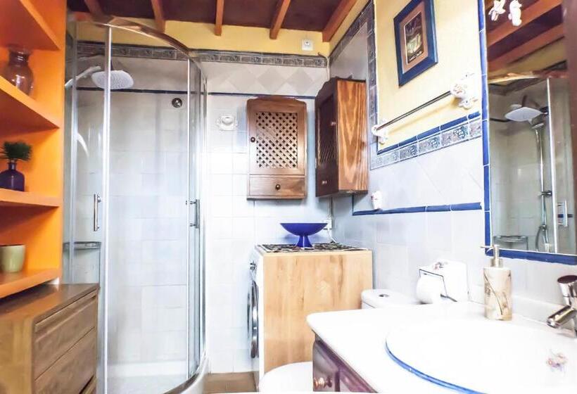 Corral De La O Triana Apartment By Valcambre