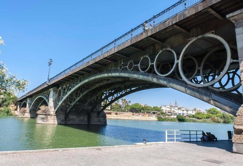 Corral De La O Triana Apartment By Valcambre
