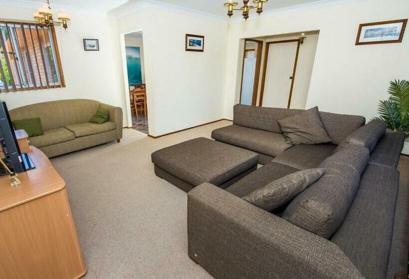 Government Rd 63 Shoal Bay