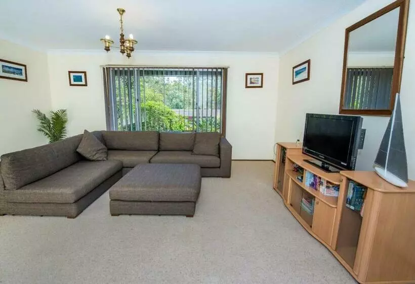 Government Rd 63 Shoal Bay