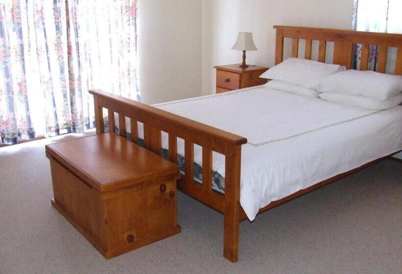 Government Rd 63 Shoal Bay