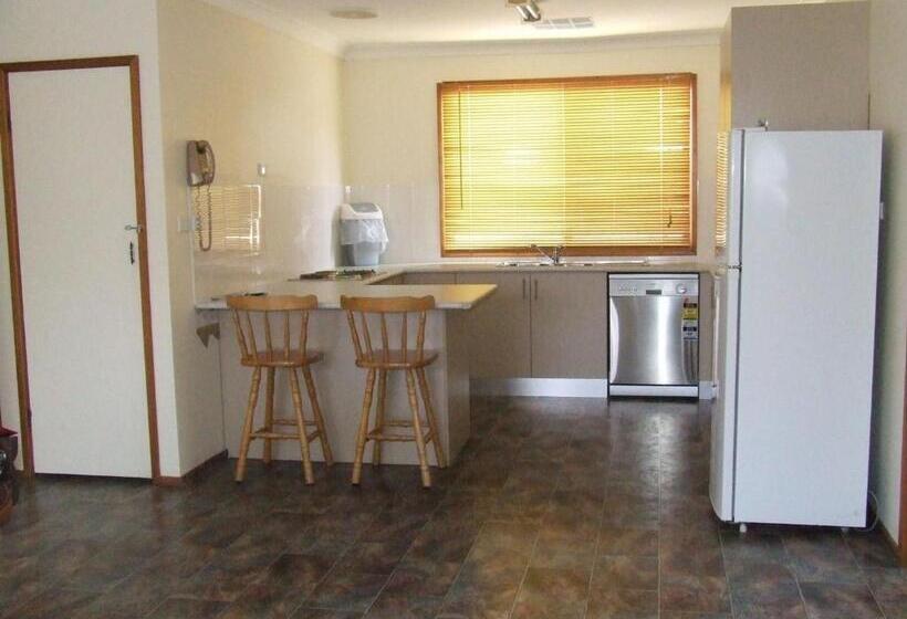 Government Rd 63 Shoal Bay