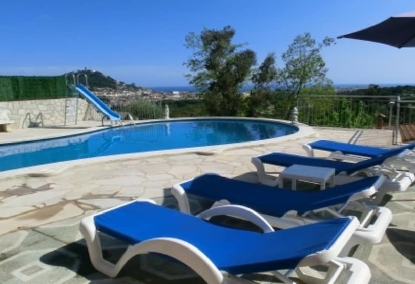 104648    Villa In Blanes