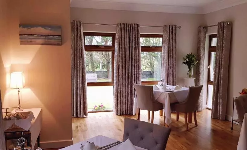 Aamiaismajoitus (B&B) Slievemore House