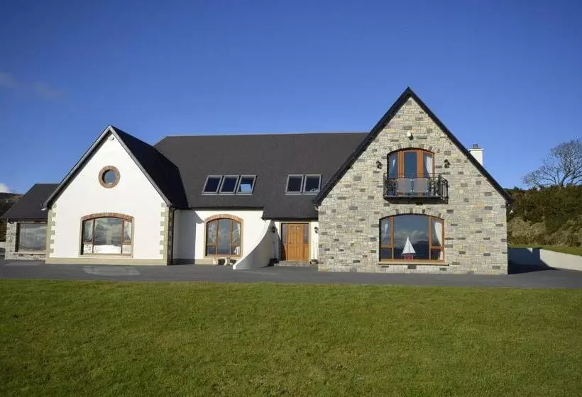 Majatalo Templeview Lodge