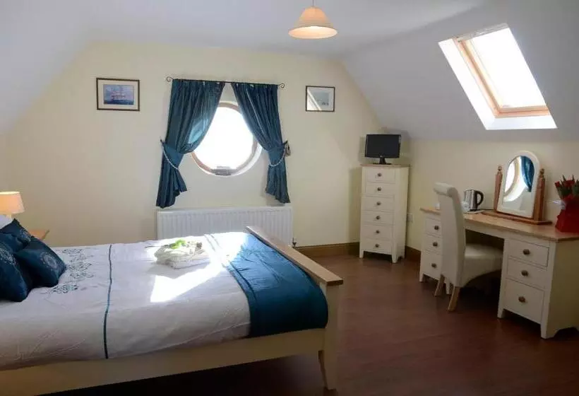 Majatalo Templeview Lodge