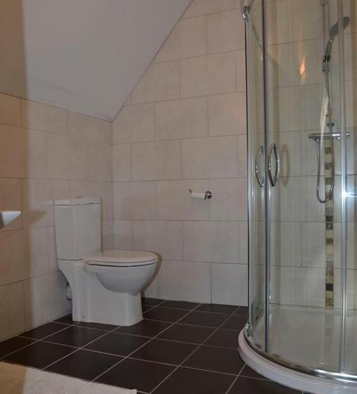 פנסיון Templeview Lodge