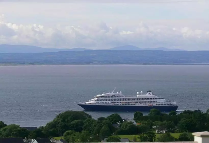 Majatalo Templeview Lodge