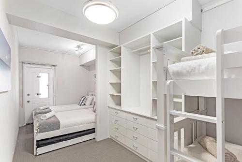 Phuza Maningi 17 Myan Close