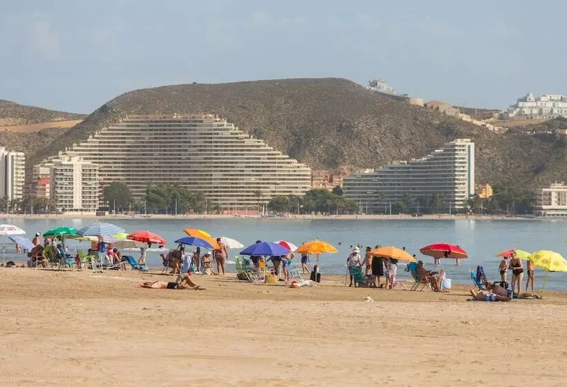 ático Dúplex En Urbanización Familiar