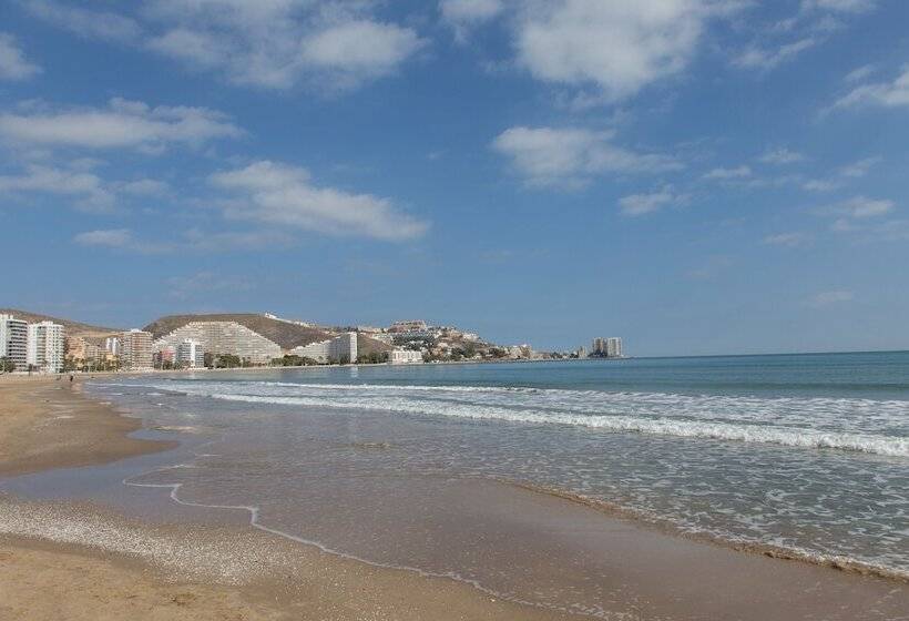 ático Dúplex En Urbanización Familiar