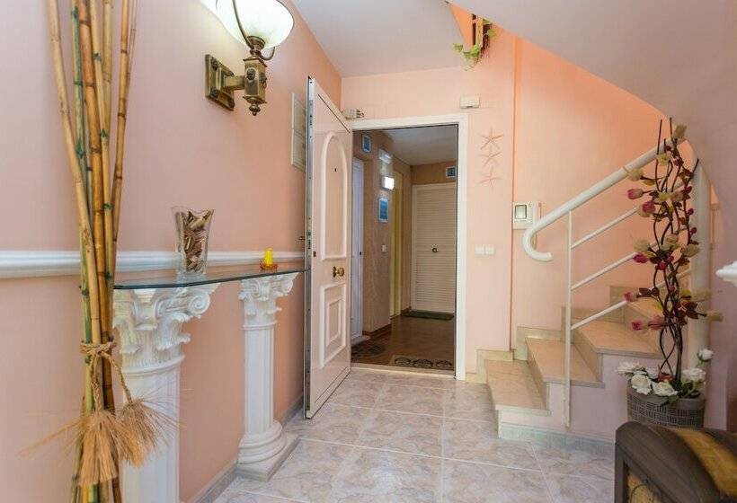 ático Dúplex En Urbanización Familiar