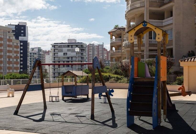 ático Dúplex En Urbanización Familiar