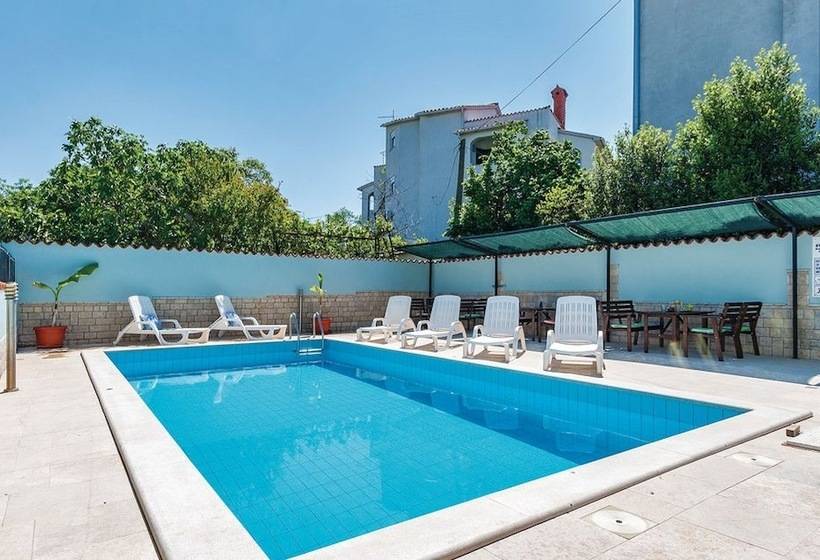 Apartments Tanja 100