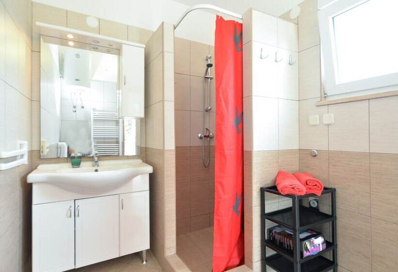 Apartments Tanja 100