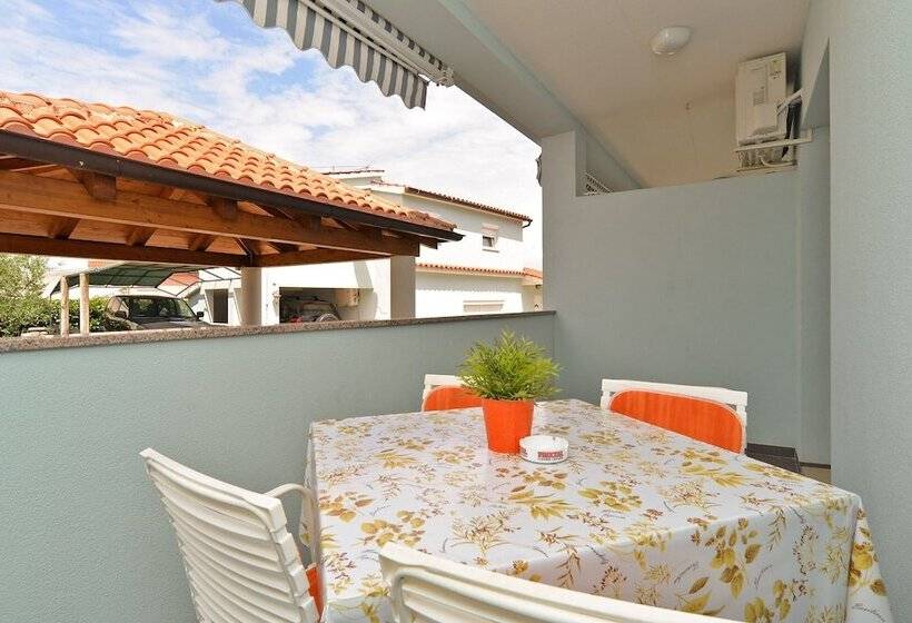 Apartments Tanja 100