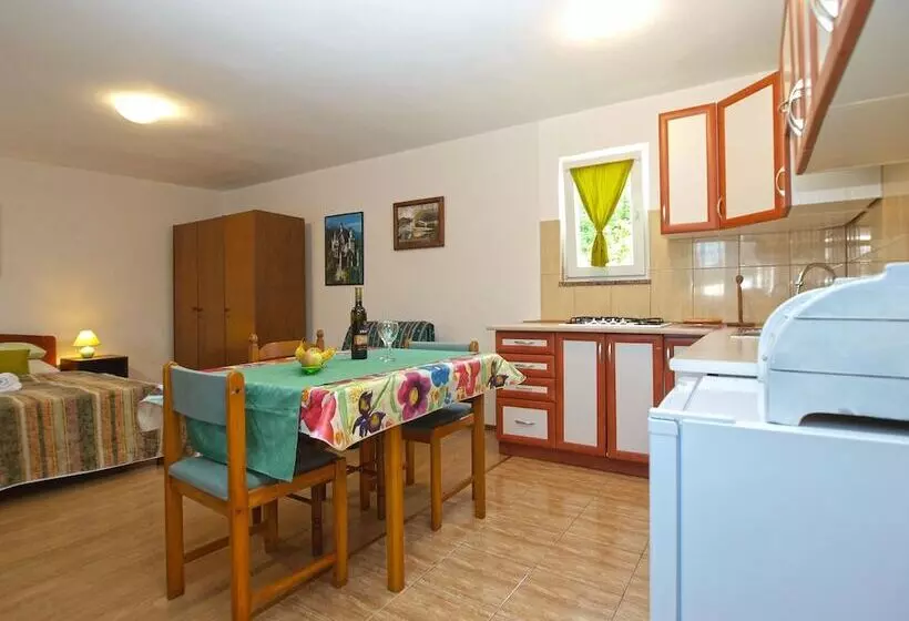 Apartments Selma 1227