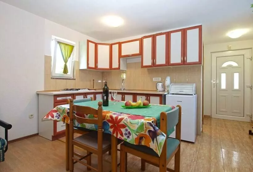 Apartments Selma 1227