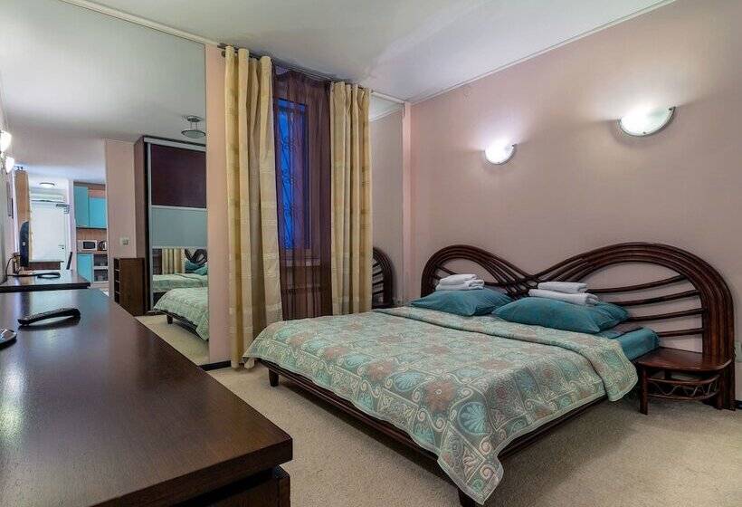 Business Apartment On Griboedova 12 13