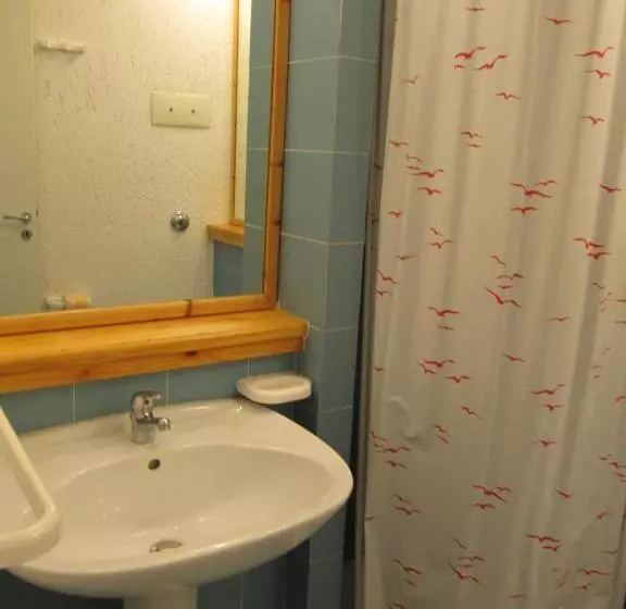 Hostelli Centro Vacanze Cugnana Verde