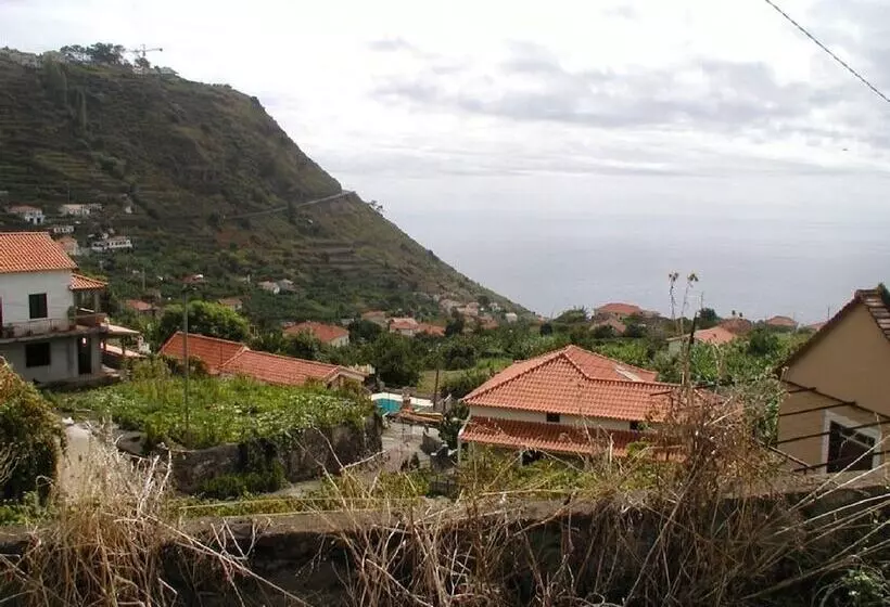 Traditional Madeira Cottage   Etc Madeira